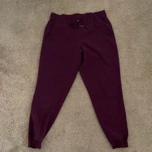 Maroon lululemon joggers
